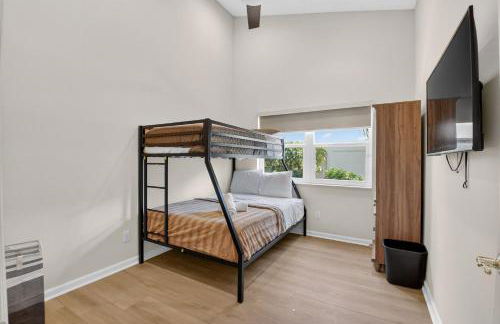 Family-Friendly Boca Gem! 4BR 3BA with Pool & Sauna - Foto 8