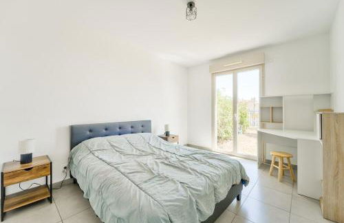 Lovely 1BR with garden, private parking & Sea View - Foto 1