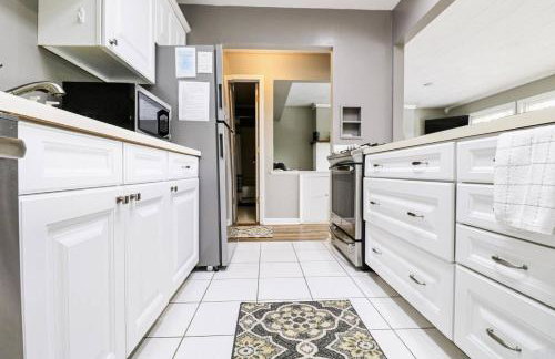 Bryan Lake Oasis in Downtown Lake Ann - Foto 12