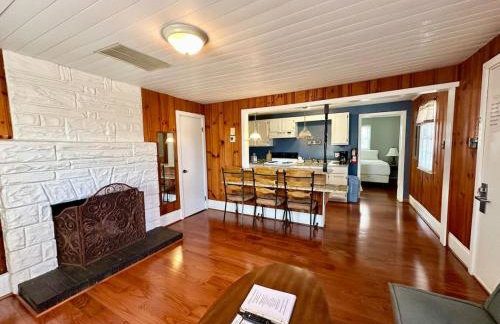 Cottage 7 Lees Ford Marina - Photo 6