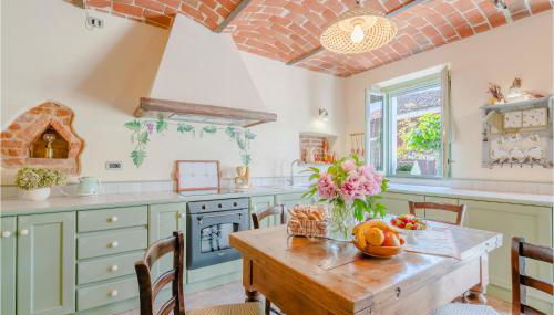 Gorgeous Home In Ferrere With Kitchen - Foto 3