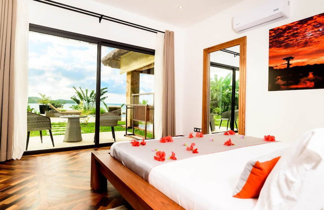 Home The Residence - Photo 16