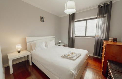 Espinho Seawalk AND Seaview by Vacationy - Foto 9