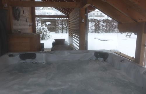 Chalet avec Jacuzzi et Piscine, déco soignée esprit cocooning - Foto 33