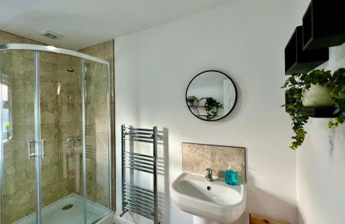 Curzon House Two - Great for Contractors or Family Holidays - Foto 34