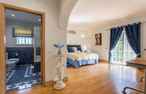 Exceptional Villa with Pool, Tennis Court, Games Room - Foto 24