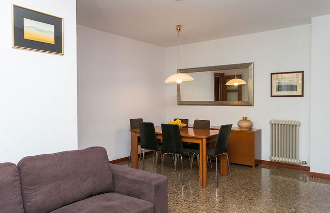 Awesome Apartment With Amazing Terrace - Photo 21