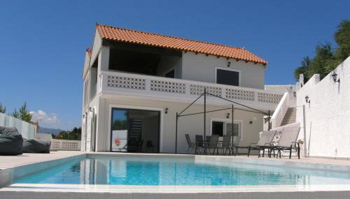 Modern villa with infinity pool close to the sea - Foto 2