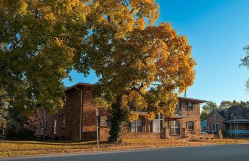 604 1 Two Bedroom One Bath with King near Main Street - Foto 12