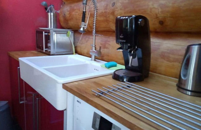 Spacious Holiday Home With Internet - Photo 7