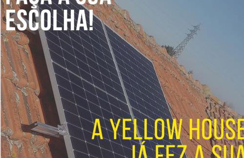 Yellow House - Photo 14