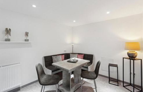 1 Bedroom Lovely Apartment In Nieheim - Foto 3