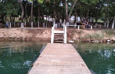 AP do LAGO, com Churrasqueira privativa , cozinha , internet no ap, rampa barco e jet, pesqueiro - B101 - Foto 2