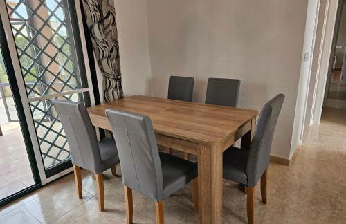 Private Pool- Rooftop Terrace & Bbq- Aircon - Foto 9