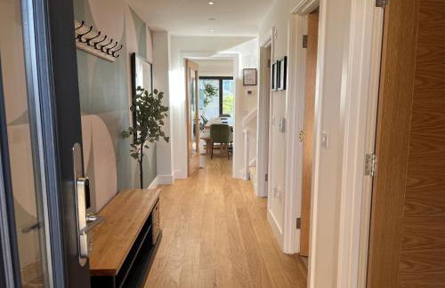 Still Waters - Luxury Lakeside Retreat with Hot Tub - Photo 48