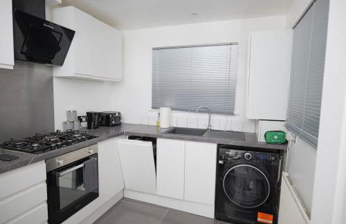 3 BR- King size bed, Netflix, Garden FREE Parking - Foto 33