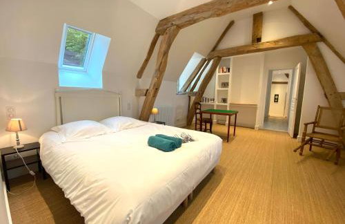 Le Pressoir du Château de Neuville - Piscine chauffée - Jeux - Forêt - Foto 22