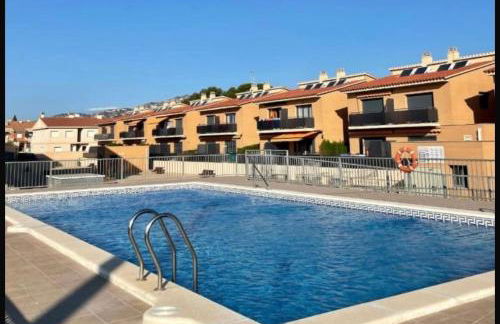 Apartamento familiar con piscina - Foto 3