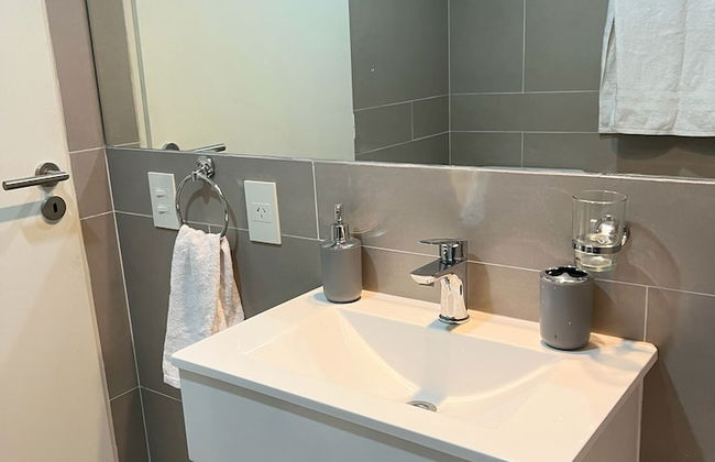 RentUp - Moderno monoambiente con balcón en Almagro - Photo 12