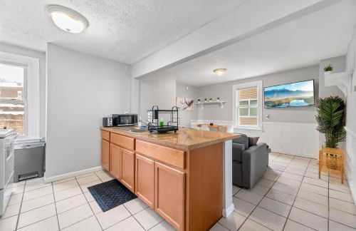 Little Italy Group Stay 4 TV's Pet Friendly - Foto 26