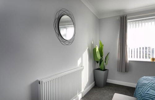 Cosy 4-BDR Family-Friendly House in North Hykeham, with High Speed Free WiFi, Secure Parking, Sleeps Up to 7, Long-Term Stays Allowed! - Foto 29