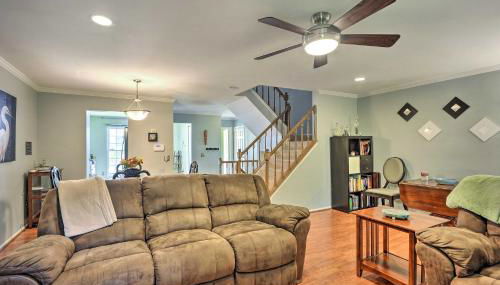 Burke Family Home with Deck and Easy City Access! - Foto 5