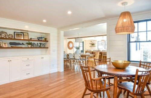 Gorgeous Home 2 Min Walk to Beach - Foto 13