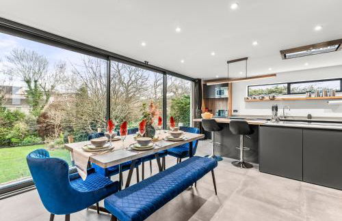 Elegant Retreat in Cheltenham - Garden & Parking Included - Foto 7