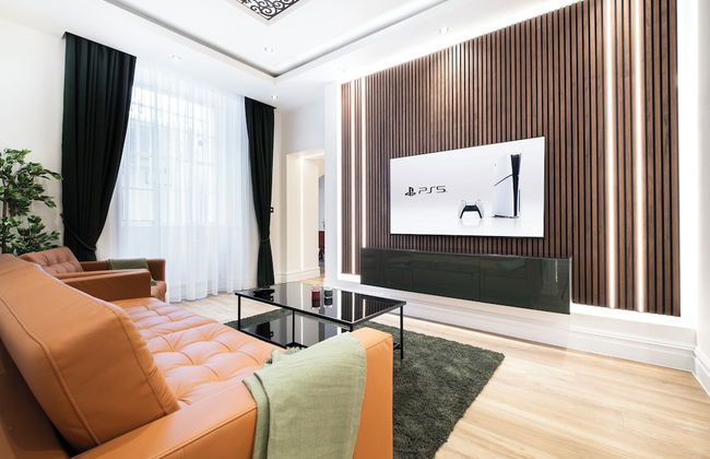 Luxury 2 Bed Apartment in Central London - Photo 1