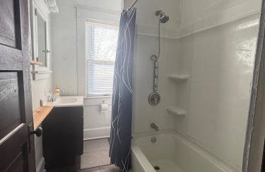 3BR suite w/ office close ISU - Foto 25