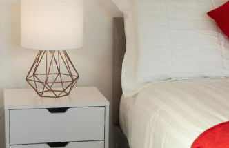 Spacious 2-Bed House, Free Parking, Fast Wi-Fi, Netflix, Contractors Welcome - Photo 8