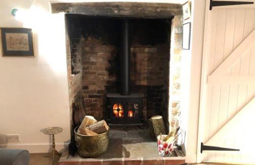 River Cottage a country retreat in wooded gardens - Foto 7