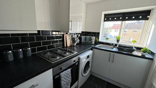 Comfy 1 BR Apartment - Sleeps 2 with Free Parking! - Foto 5