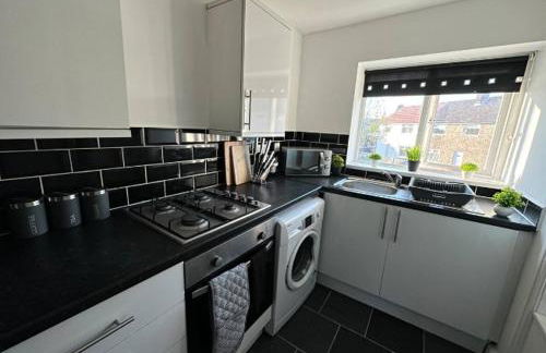 Comfy 1 BR Apartment - Sleeps 2 with Free Parking! - Foto 5