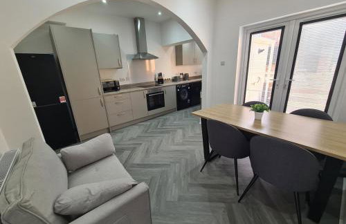 Pearce House-Brand New 3 bed-Sleeps 6-Garden - Foto 1