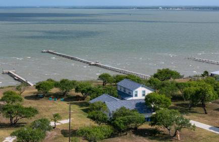 Waterfront Pool Hot Tub Private Pier Guest Bungalow - Foto 55