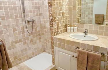 Prestigious villa in Cannes with stunning sea views - Photo 5