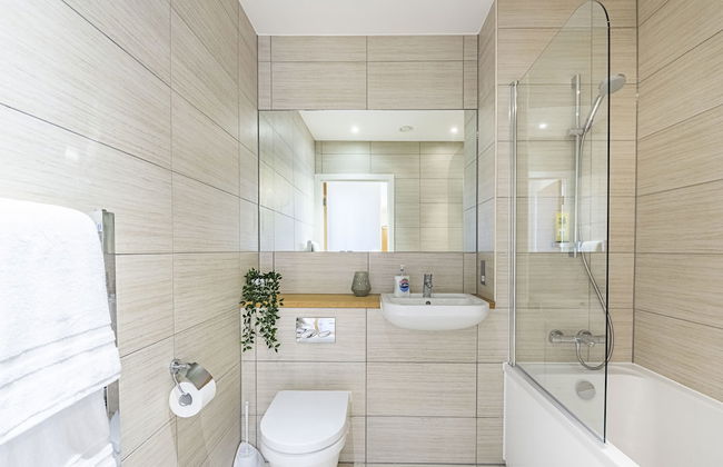 Stunning Brand New Westminster Apartment - Photo 33