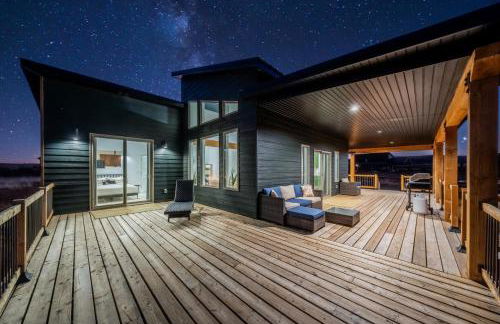 Brycegate Retreat. Stunning Views. Modern Comforts. - Photo 37