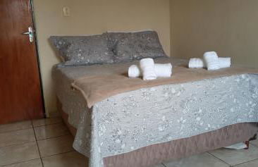 Ap com terraço, 2 quartos, wi-fi, próximo ao centro da cidade - Foto 11