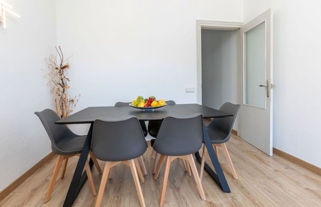 3 bedroom Apartment in Barcelona - Photo 9