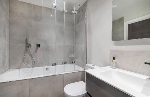 The Old Hotel - Photo 4