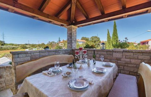 3 Bedroom Beautiful Home In Frkeci - Photo 9