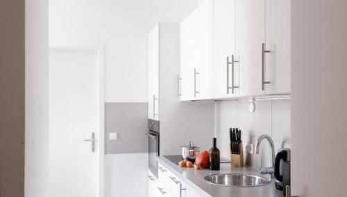 SC 05 by ROCKCHAIR Apartments l SUPERHOST Status l 2 Bedrooms Boxspringbeds Balcony Elevator - Cozy Family & Business Flair welcomes you! - Foto 3