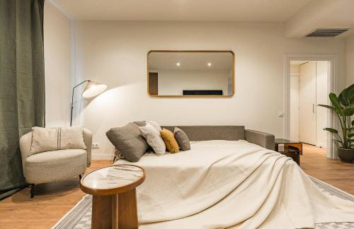 The Stadium Luxe Apartment - Photo 5