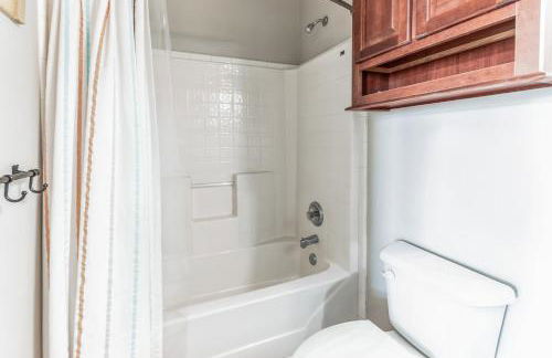 Steps to beach Golf Cart About Time Beach Retreat - Foto 16