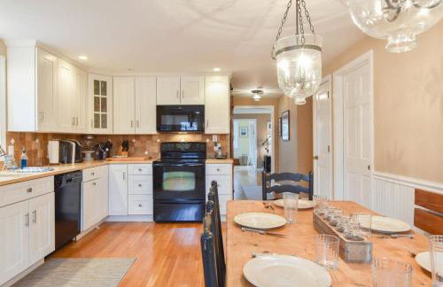 Spacious w Large Outdoor Area Fire Pit - Foto 16