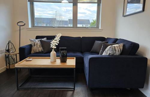 Modern Stirling Apartment - Free Parking - Photo 1