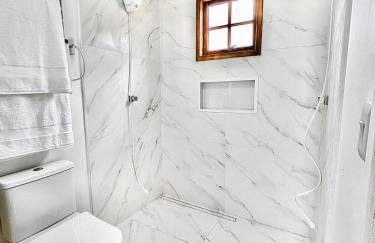 Chale Perfeito com hidromassagem e cafe da manha - 5 min da Rota do Vinho - Aya Chales - Foto 4