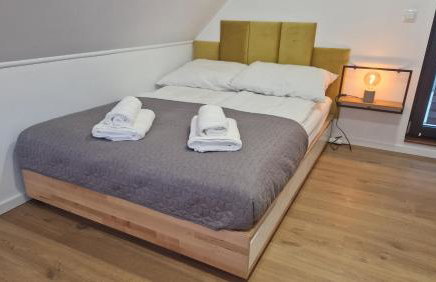 Brzuchem do góry - Foto 12